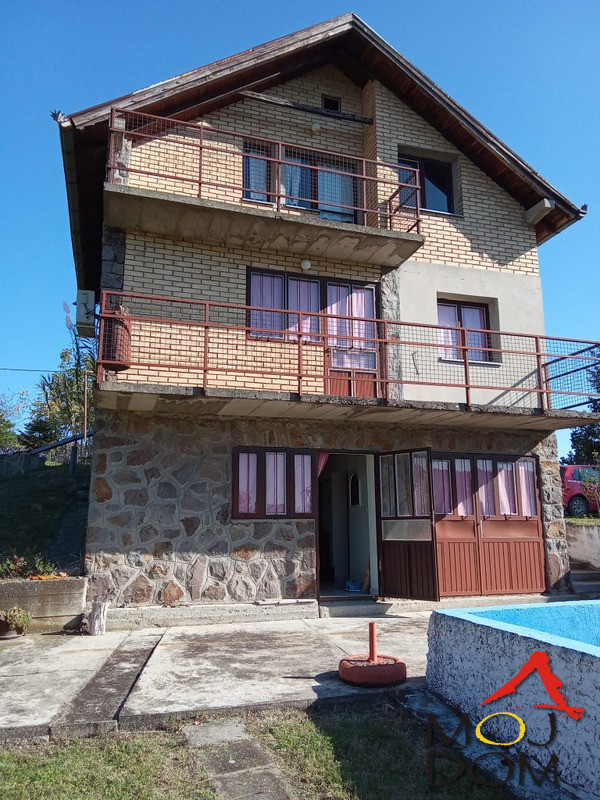 kuća SREMSKA KAMENICA