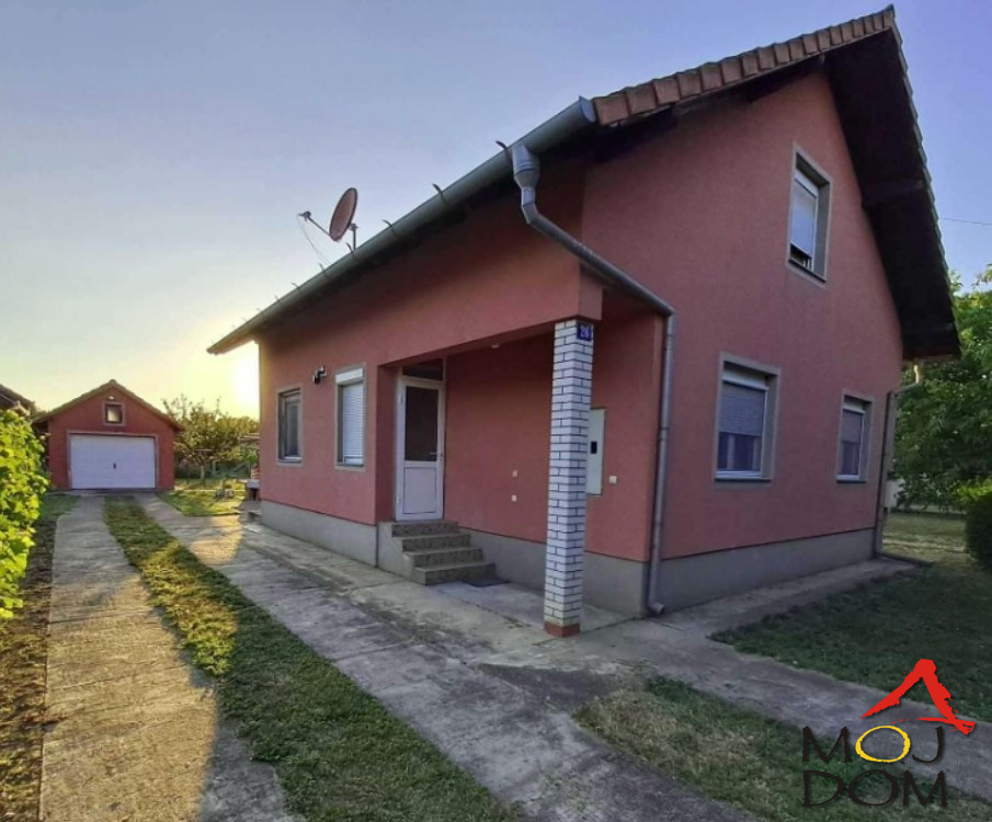 kuća ČENEJ